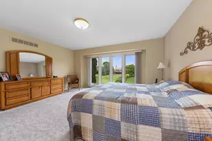 37120 Turnburry Dr, Livonia, MI 48152 - Photo 37