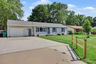 67 Gaines St SE, Grand Rapids, MI 49548 - Photo 3