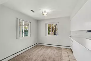 468 W Crooked Lake Dr W, Kalamazoo, MI 49009 - Photo 11