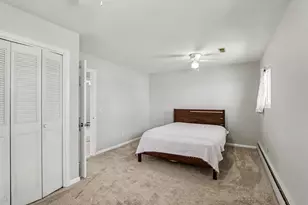 468 W Crooked Lake Dr W, Kalamazoo, MI 49009 - Photo 13