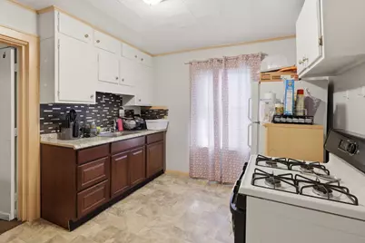 612 Baker Street, Lansing, MI 48910 - Photo 7
