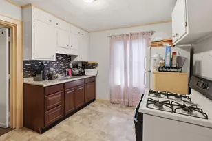 612 Baker St, Lansing, MI 48910 - Photo 7