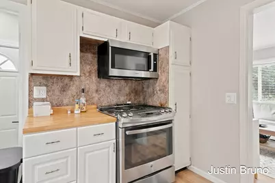 115 Montrose Street NE, Grand Rapids, MI 49505 - Photo 13