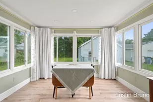 115 Montrose St NE, Grand Rapids, MI 49505 - Photo 15