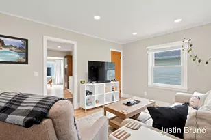 115 Montrose St NE, Grand Rapids, MI 49505 - Photo 9