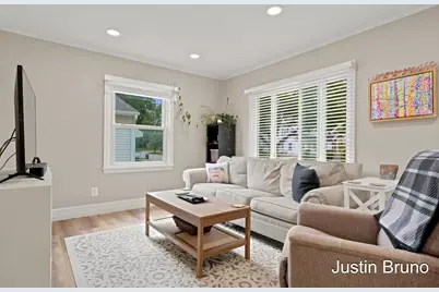 115 Montrose Street NE, Grand Rapids, MI 49505 - Photo 7