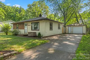 3746 Raven Ave SW, Wyoming, MI 49509 - Photo 3