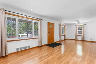 6047 Wellington St, Taylor, MI 48180 - Photo 7