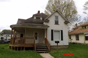 610 Pine St, Three Rivers, MI 49093 - Photo 1