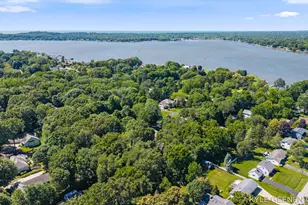 593 Old Macatawa Ct, Holland, MI 49423 - Photo 65