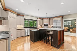 593 Old Macatawa Ct, Holland, MI 49423 - Photo 3