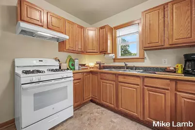 735 Van Buren Avenue NW, Grand Rapids, MI 49504 - Photo 9