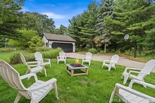 1729 Waukazoo Dr, Holland, MI 49424 - Photo 81