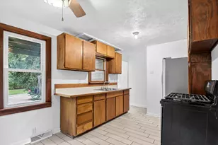 6109 Brooklyn Rd, Jackson, MI 49201 - Photo 9