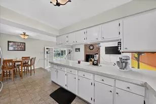 245 Roseland Dr, Canton, MI 48187 - Photo 11