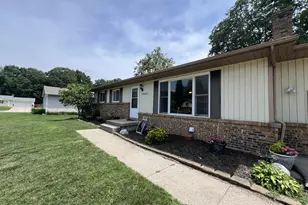 3650 Basswood Dr SW, Grandville, MI 49418 - Photo 3