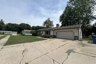 3650 Basswood Dr SW, Grandville, MI 49418 - Photo 41