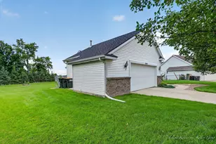 2033 Orchard Ridge Dr NW, Grand Rapids, MI 49534 - Photo 5