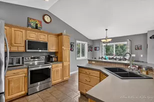 2033 Orchard Ridge Dr NW, Grand Rapids, MI 49534 - Photo 17