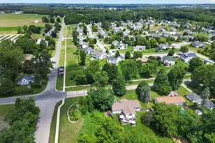 2033 Orchard Ridge Dr NW, Grand Rapids, MI 49534 - Photo 55