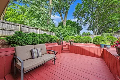 32450 Chesterbrook Street, Farmington Hills, MI 48334 - Photo 23