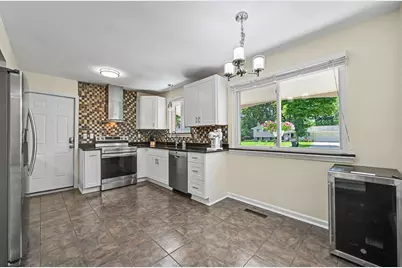 32450 Chesterbrook Street, Farmington Hills, MI 48334 - Photo 9