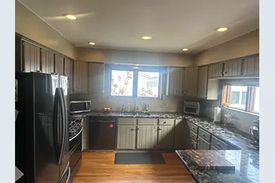 3945 Beach Terrace, West Bloomfield, MI 48323 - Photo 5