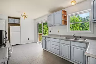 524 Graham St, Cassopolis, MI 49031 - Photo 9