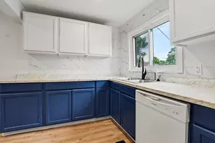 190 E Cross St, Clarksville, MI 48815 - Photo 11