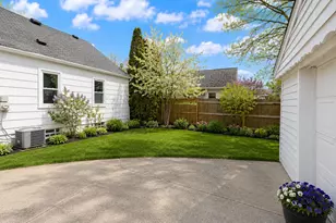 1496 E Lincoln St, Birmingham, MI 48009 - Photo 17