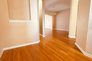 37572 Newburgh Park Cir, Livonia, MI 48152 - Photo 3