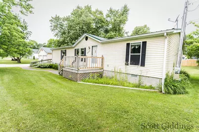 206 E 1st Street, Stanton, MI 48888 - Photo 9