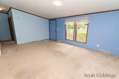 206 E 1st Street, Stanton, MI 48888 - Photo 15