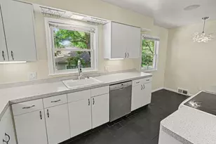 2010 Ferdon Rd, Ann Arbor, MI 48104 - Photo 7