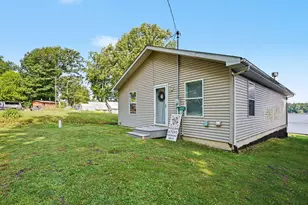 47292 Woodland Dr, Bangor, MI 49013 - Photo 19