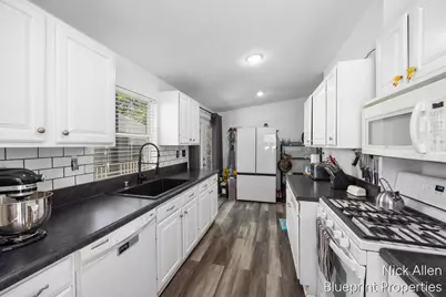 158 Wilson Street, Coloma, MI 49038 - Photo 11