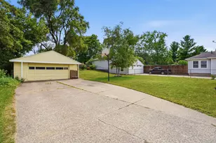 1626 Royal Oak St SW, Wyoming, MI 49519 - Photo 23