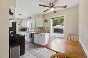 1626 Royal Oak St SW, Wyoming, MI 49519 - Photo 7