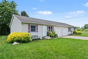 1676/1680 Pheasant Run, Baroda, MI 49101 - Photo 3