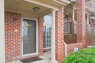 2738 Barclay Wy, Ann Arbor, MI 48105 - Photo 3