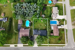 8261 Cottonwood Dr, Jenison, MI 49428 - Photo 39
