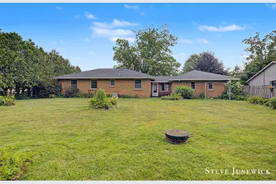 8261 Cottonwood Drive, Jenison, MI 49428 - Photo 5