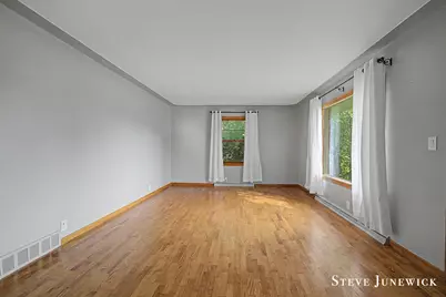 8261 Cottonwood Drive, Jenison, MI 49428 - Photo 11