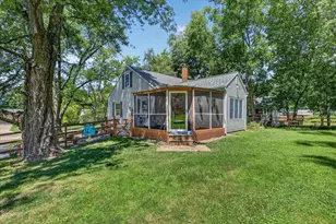 754 Collindale Ave NW, Grand Rapids, MI 49504 - Photo 7