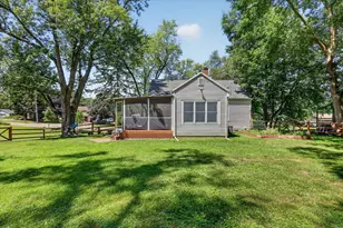 754 Collindale Ave NW, Grand Rapids, MI 49504 - Photo 13