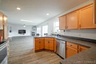 1877 Sun Park Dr, Zeeland, MI 49464 - Photo 15