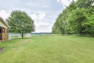 556 N Briggs Rd, Quincy, MI 49082 - Photo 5