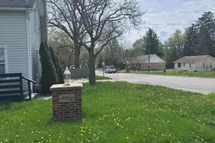 1002 E Oliver St, Owosso, MI 48867 - Photo 3