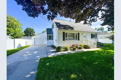 2304 Columbus Avenue, Muskegon, MI 49441 - Photo 1