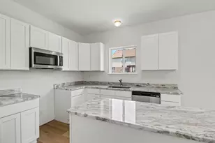44046 Timberview Ct, Belleville, MI 48111 - Photo 11